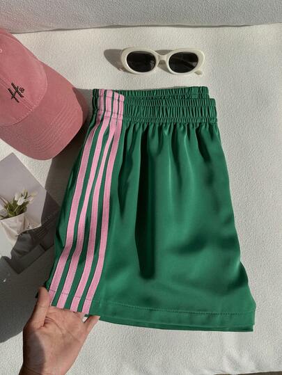 Comfortcana Quần short thể thao dáng rộng, chất liệu satin bóng, có dây rút, dành cho người có thân hình mũm mĩm.