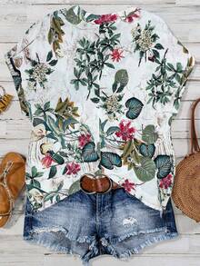 SHEIN PETITE CURVE Plus Size Women Vintage Print Short Sleeve V-Neck Button Down Loose Fit Shirt, Spring/Summer, Petite - White - View 2