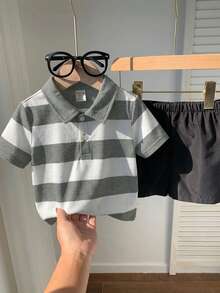 2pcs/Set Baby/Toddler Boy/Girl Black & White Striped Collar Short Sleeve Polo Shirt And Black Shorts Outfit, Comfortable Casual Chic Daily Wear, Suitable For Spring/Summer/Autumn/Winter, Indoor, Outdoor, Daily, Sports, Party, Photo Shoot, Festival, Streetwear, Christmas, New Year - Multicolor - View 5