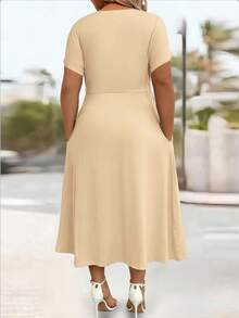 EMERY ROSE Plus Size Casual Solid Color V-Neck Cinched Waist Slant Pocket Sundress For Summer, For Thanksgiving Maxi Women Outfit - Apricot - View 2