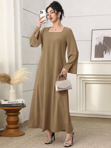 Yasmyna Kaftan & Jalabiya Wanita Warna Hijau Mint dengan Hiasan Pita Tekstur Buatan Tangan - Khaki - View 5