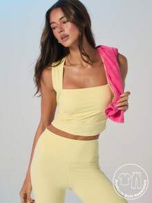 Aralina Áo croptop ôm sát không tay cổ vuông, nhún bèo, co giãn, dáng slim fit, thích hợp mặc mùa hè cho nữ, kiểu dáng thường ngày đi chơi. - Màu vàng ngỗng - Xem 3