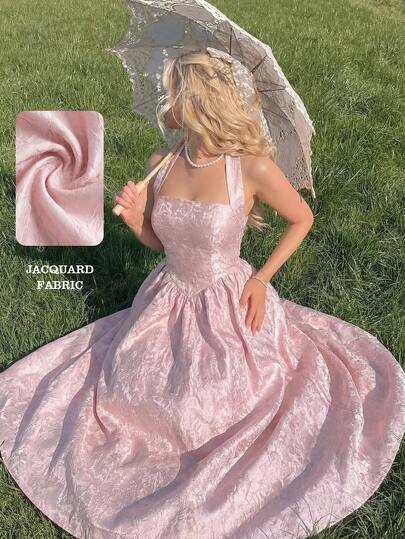 Glamine Charm Đầm dài ngang gối bằng vải jacquard dành cho nữ, kiểu cổ yếm hở lưng, dáng chữ A thắt eo, thích hợp cho tiệc trà, đầm maxi màu hồng phấn bằng vải satin jacquard cổ vuông, thắt eo và xòe rộng, lý tưởng cho những buổi chụp ảnh. Mang phong cách sang trọng tinh tế/cổ điển - hoàn hảo cho khách dự đám cưới, phù dâu/lễ đính hôn, dạ hội, tiệc cocktail và hẹn hò. Đầm hoa hồng, đầm mùa xuân, đầm hoa dại, đầm dự tiệc vườn, đầm trà màu hồng.