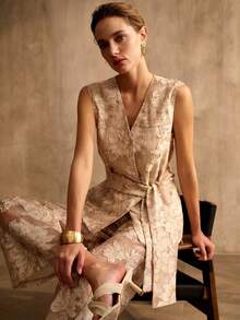 MOTF PREMIUM WOMEN'S KHAKI JACQUARD WAIST-CINCHED SLEEVELESS JACKET - Khaki - View 1