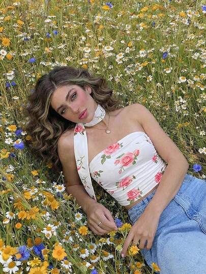 SHEIN MOD Women's Elegant Floral Print Tube Top For Summer, Party Outfit, Beach Outfits, Wedding Guest Outfits, Elegant Women's Blouses, Holiday Outfits, Y2K Tops, Floral Top, Ruffle Top, Women's Floral Print Cami Top Bandeau Style With Shirred Details, Scarf Top, Rose Top, Retro, Vintage, Country Outfits, Going Out, Picnic, Cute, Music Festival Outfits, Romantic, Women's Vacation