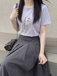 DAZY 女士休闲花卉刺绣圆领短袖T恤，夏季印花T恤 - 紫色 - 查看 3