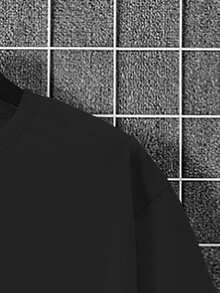 Manfinity Homme Bộ đồ nam đơn sắc tối giản gồm áo thun ngắn tay và quần short, gồm 2 món, thích hợp mặc hàng ngày. - Nhiều màu - Xem 4