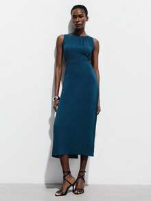 Aveloria Modichic Chic & Eye-Catching Navy Blue Round Neck Hollow Out Sides Dress, Minimalist Design Suitable For Outings, Fashion Parties - Blue - View 4