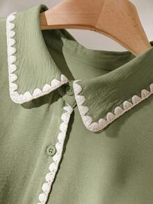 CosyJoli Plus Size Women's Single-Breasted Pocket Casual Contrast Trim Shirt - Green - View 3