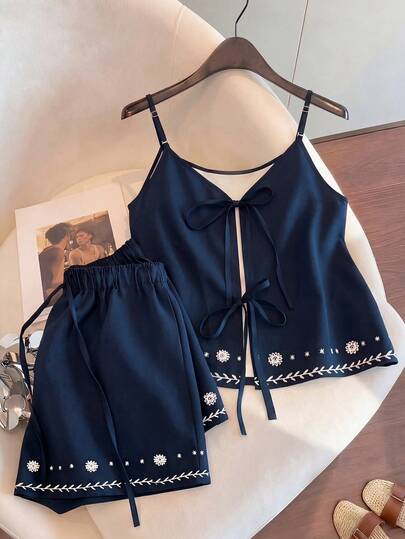 SHEIN Franclia Conjunto casual de vacaciones de 2 piezas para mujer, diseño con tirantes finos, escote en V y espalda descubierta, shorts de cintura elástica y pierna ancha, camiseta elegante, shorts elegantes, conjunto elegante de 2 piezas, conjunto casual de 2 piezas, top casual para mujer, shorts deportivos, conjunto de 2 piezas de verano, conjunto de verano, conjunto de vacaciones de playa para mujer, conjunto de playa, conjunto de 2 piezas de playa, conjunto de vacaciones, conjunto para exteriores, conjunto de 2 piezas azul marino, nuevo conjunto de 2 piezas de verano para mujer