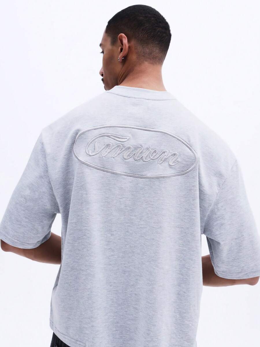 SUMWON 男士浅灰色印花短袖圆领T恤，饰有压纹Logo，常规版型，休闲日常穿着 - 灰色 - 查看 1