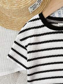 SHEIN LMoss Kids 2件套女婴针织条纹圆领T恤和短裤套装 - 黑色 - 查看 4