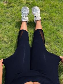 GalTyme Plus Size Navy Blue Contrast Mesh Elastic 3/4 Leggings - Navy Blue - View 3