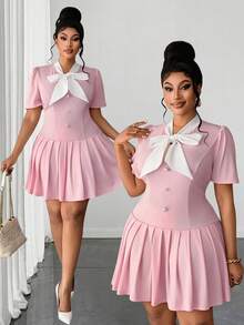 Maweii 大码女式夏季粉白撞色蝴蝶结褶皱迷你连衣裙，优雅派对礼服，适合户外活动、社交场合、正式活动、商务场合、宴会、百搭时尚都市风、日常休闲、感恩节、节日、约会、毕业典礼等场合。 - 粉色 - 查看 1