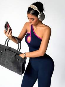 Dewbera 一件式海军蓝无缝连体衣，无袖单肩设计，柔软舒适，适合健身、跑步、休闲、瑜伽等运动。女士无缝健身连体衣，无缝瑜伽连体衣，压缩连体衣，女士运动连体衣，性感无缝运动连体衣，紧身连体衣，健身服，一体式运动服，全身运动连体衣，提臀连体衣，氨纶连体衣，一体式健身连体衣，运动紧身衣，女士运动服。 - 藏蓝色 - 查看 5