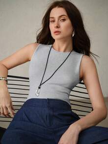 MOTF PREMIUM CAMISETA DE TIRANTES AJUSTADA DE unicolor CON CUELLO REDONDO PARA MUJER - Gris Claro - Ver 7