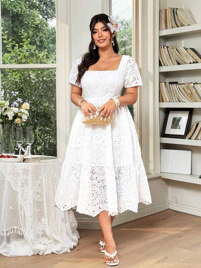 Celure Robe maxi de vacances et de bureau pour femmes grandes tailles, col carré français, romantique, ajourée, brodée, taille cintrée, ourlet élastique, coupe évasée