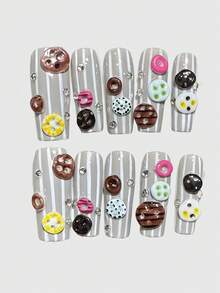 ROMWE Anime 10 piezas de uñas postizas de color Y2K Millennium Spice Girl a rayas con strass, kawaii, dulces y lindas, con lazo, lunares retro, arte pop, botón, serie French Mine, producción masiva, puramente hechas a mano, estilo japonés Harajuku, simples y de moda, adecuadas para universidades, festivales de música, citas, etc. - Color - Ver 1