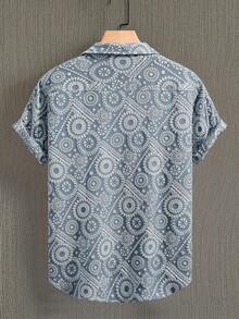 Manfinity Homme Men's Floral Jacquard Single-Breasted Short Sleeve Shirt - Blue - View 2