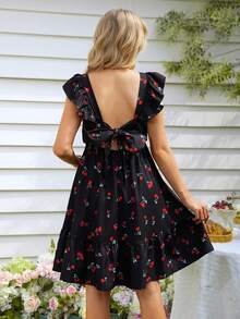 SHEIN 樱桃印花荷叶边下摆孕妇连衣裙，饰有褶裥细节，适合日常穿着、约会、度假和海滩度假。 - 彩色 - 查看 5