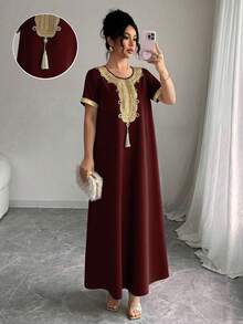 SHEIN PETITE 女士长款纯色连衣裙，圆领短袖，蕾丝边饰和流苏吊坠点缀，适合日常通勤 - 棕色 - 查看 1