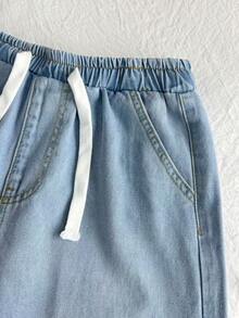2件套青少年男童时尚返校街头风混搭百搭设计复古酷炫街头蓝黑宽松舒适牛仔短裤套装，适合青少年男童日常穿着以及春夏锐舞节和街头服饰。 - 彩色 - 查看 6