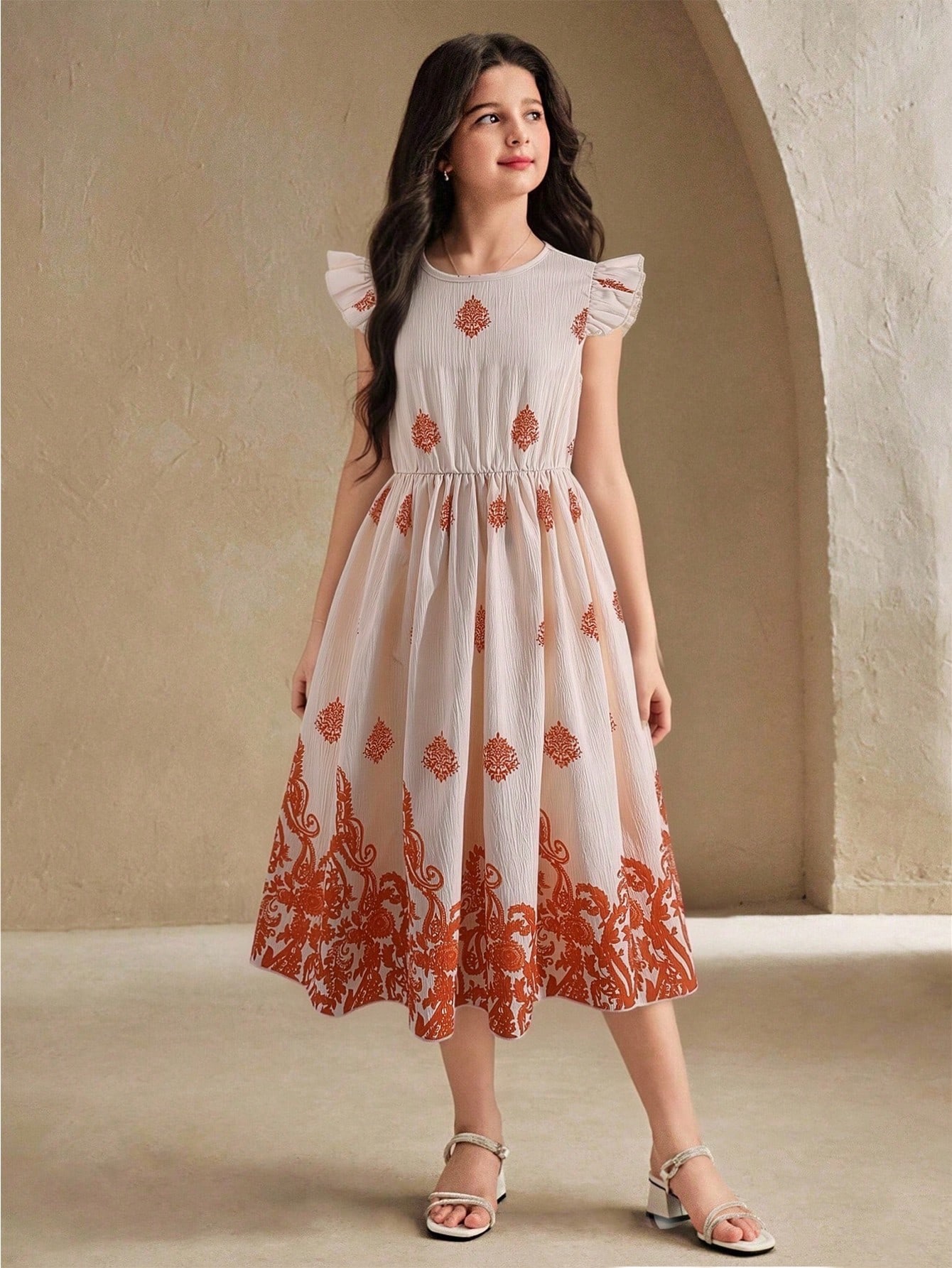 SHEIN فستان بنات أوسط بأكمام قصيرة من قماش مطبوع ر...
