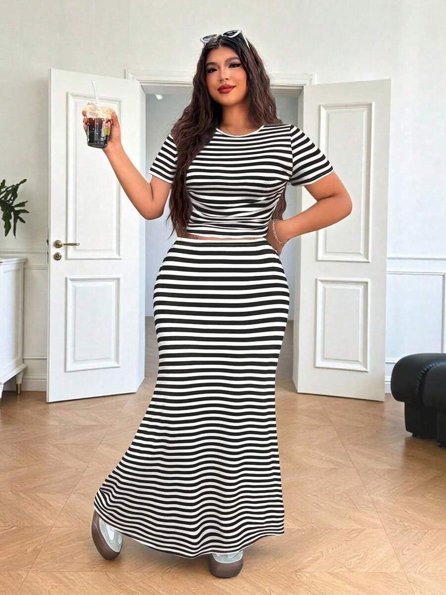SHEIN EZwear Plus Size Women Summer Striped Short Sleeve T-Shirt And Fish Tail Skirt Casual 2 Pieces Set - Black and White - View 1