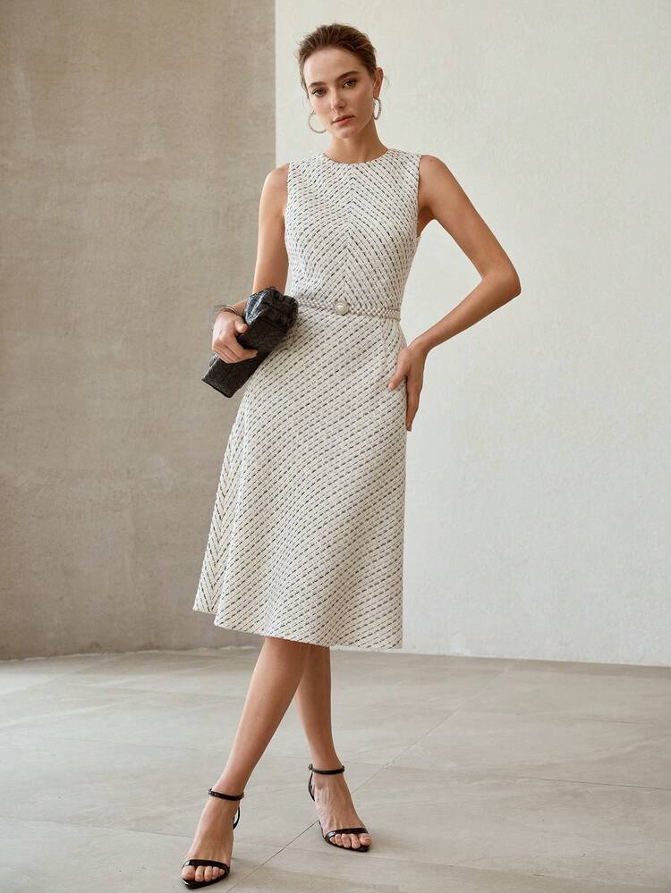 WOMEN'S MINIMALIST SLEEVELESS MID-LENGTH DRESS WITH BELT