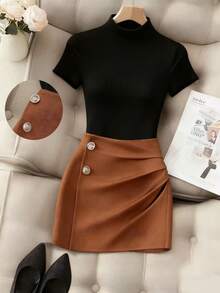 GlowEve CURVE Women's Elegant French Style, Solid Black Round Neck Short Sleeve T-Shirt With Short Pleated Button Decorated Skirt, Casual Summer New 2-Piece Set, Women's Elegant Outfit, Women's Elegant Top, Casual Dress, Women's Casual Top, Spring/Summer Women's Outfit, Spring/Summer Casual Outfit, Women's 2-Piece Set - Multicolor - View 3