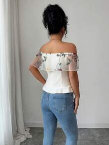 SHEIN Elenzya 优雅女士玫瑰花卉网纱拼接露肩上衣，适合情人节、约会、日常穿着、度假、春夏穿着 - 杏色 - 查看 2