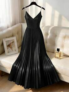 GlowEve CURVE Plus Size Solid Color Faux Pearl Detail Pleated Elegant Midi Dress Women's Formal Evening Dress Pearl Decoration Dress Beautiful Dresses For Special Occasions Prom Dresses For Women Elegant Pleated Long Dress - Black - View 5