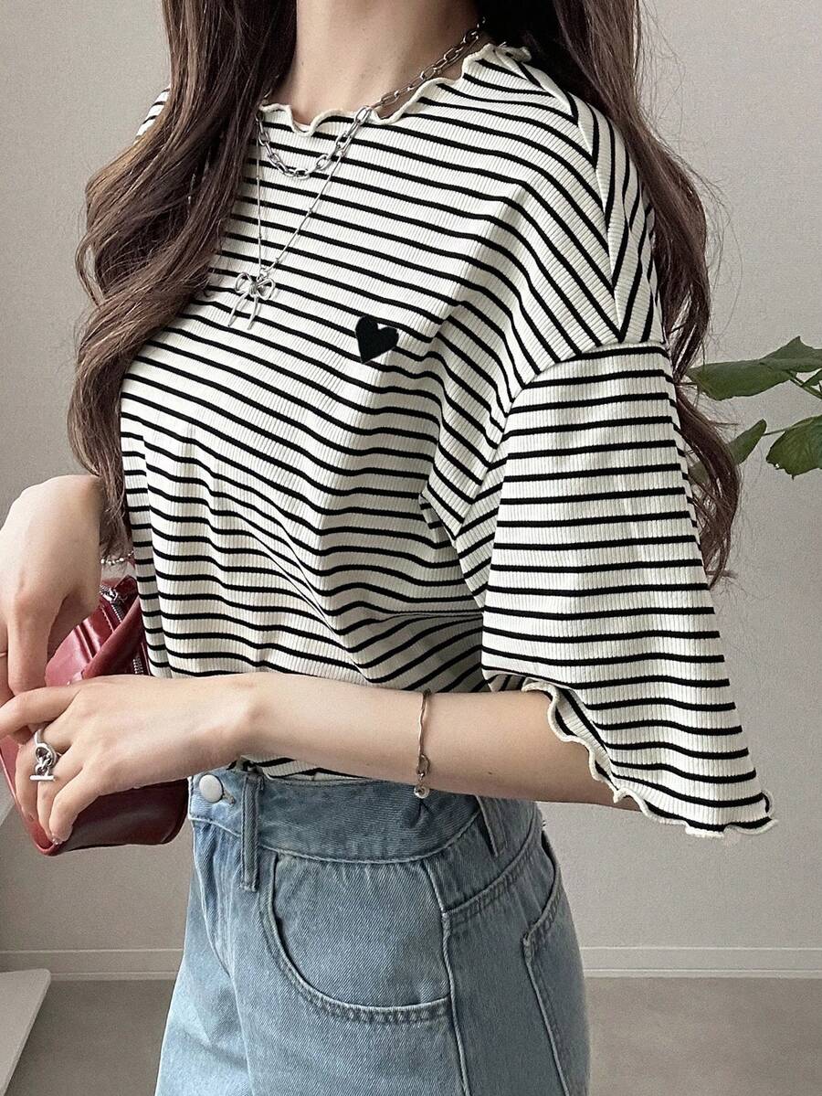 FRIFUL 女士波浪条纹宽松撞色滚边短袖T恤，夏季休闲装 - 黑與白 - 查看 1