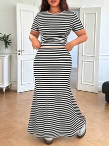 SHEIN EZwear Plus Size Women Summer Striped Short Sleeve T-Shirt And Fish Tail Skirt Casual 2 Pieces Set - Black and White - View 3