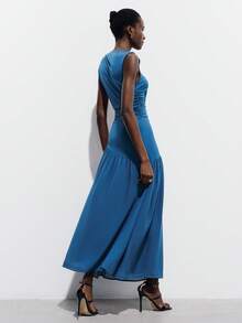 Aveloria Modichic 优雅性感轻盈露肩褶裥设计收腰不对称下摆雪纺连衣裙，女士款 - 藍色 - 查看 3