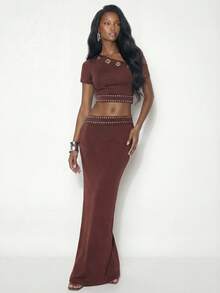 SHEIN ChicEase قميص قصير مضلع نسائي بقصة ضيقة مع زخرفة حلقات معدنية، بأسلوب شارع جذاب وأنيق، لون بني، مناسب لموسم الصيف وحفلات الموسيقى - بني - مشاهدة 6