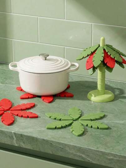 Joivida 1Pc Home Christmas Tree Heat Insulation Mat, Coconut Tree Pot Mat, Bowl Mat, Silicone Placemat, Anti-Scalding Mat, Creative Coaster, Phone Holder