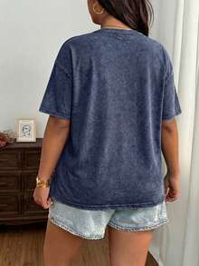 SHEIN EZwear Áo thun cotton thêu họa tiết màu xanh hải quân cổ điển, dáng rộng, cỡ lớn. - Màu xanh hải quân - Xem 2