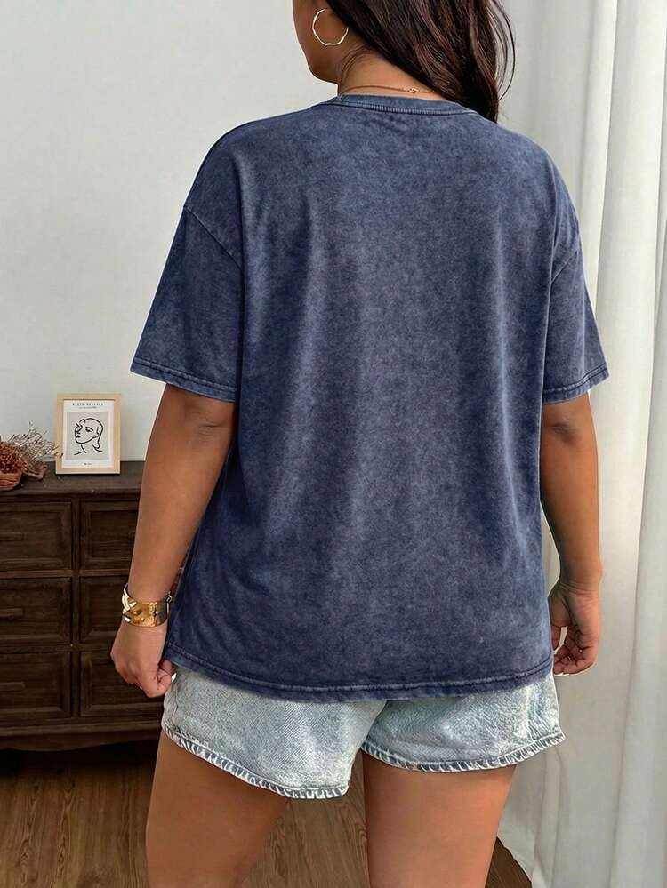 SHEIN EZwear Navy Blue Vintage Distressed Cotton Embroidered Loose T-Shirt, Plus Size - Navy Blue - View 2