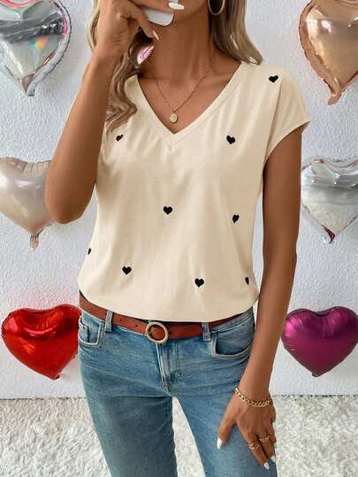 SHEIN LUNE Camiseta de mujer con cuello en V con bordado de corazón completo para el Día de San Valentín
