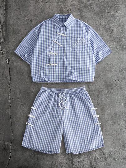 AXEPEAK Bộ áo sơ mi ngắn tay kẻ caro cài cúc và quần short nam kiểu dáng thường ngày.