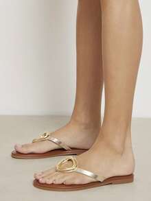 SHUZIA Sandalias planas cómodas con adorno metálico para mujer - Dorado - Ver 6