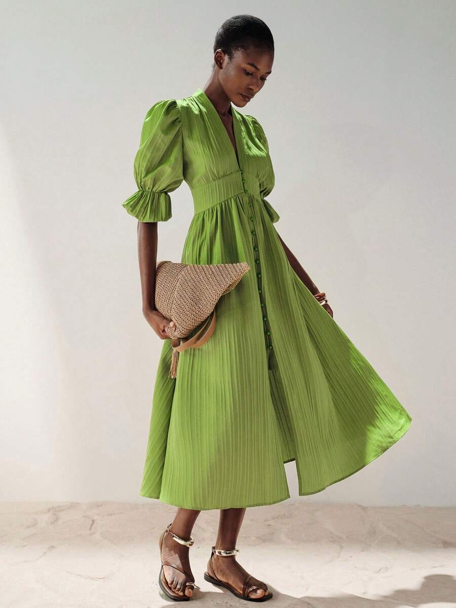 Aveloria Modichic 青柠绿和薄荷绿纹理竖条纹V领纽扣泡泡袖连衣裙，收腰喇叭裙摆，优雅百搭的假日装扮 - 綠色 - 查看 1