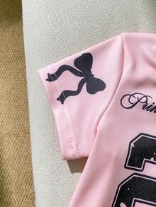 SHEIN Playful Pals Bộ 2 món cho bé gái 0-3 tuổi, thích hợp mặc mùa xuân/hè, gồm áo thun cổ chữ V và chân váy xếp ly. - Bụi hồng - Xem 5