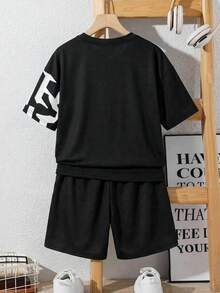 SHEIN 2pcs/Set Young Boys' Casual Comfortable Versatile Splash Ink Print Short Sleeve Top And Shorts Set, Suitable For Spring And Summer - Multicolor - View 3