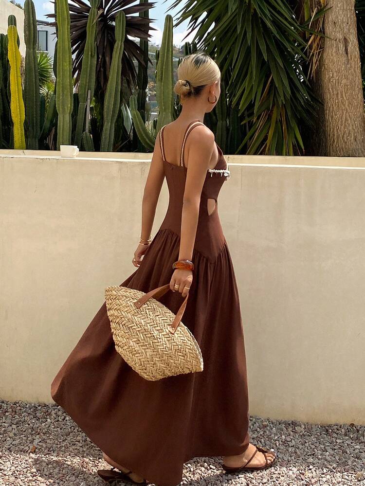 Women's Sleeveless Midi Dress With Contrasting Criss-Cross Design