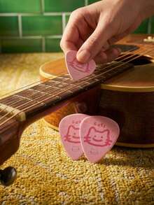 Joivida 1个/2个/3个粉色小猫吉他拨片，卡通风格，高品质，耐磨，尤克里里，防滑，摇滚/民谣吉他拨片。 - 粉色 - 查看 1