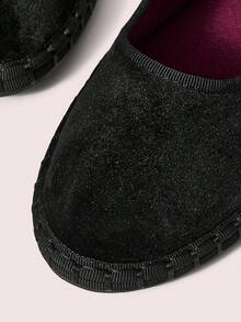 CUCCOO DOLLMOD 女士鞋履，黑色，天鹅绒经典舒适褶皱弹力玛丽珍平底鞋 - 黑色/黑色 - 查看 5