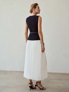 MOTF PREMIUM FASHION RHINESTONE FAUX PEARLS PATCH POCKET SLEEVELESS BELTED TOP & PLEATED SKIRT SET - Navy Blue - View 3