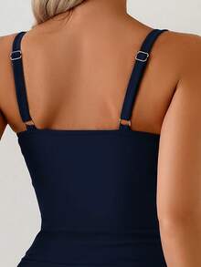 Swim Basics 女士沙滩度假纯色金属环装饰交叉褶皱性感吊带背心和短裤套装，夏季女装泳衣比基尼套装，提臀泳衣，聚拢泳装，女士连体泳衣 - 藏蓝色 - 查看 4